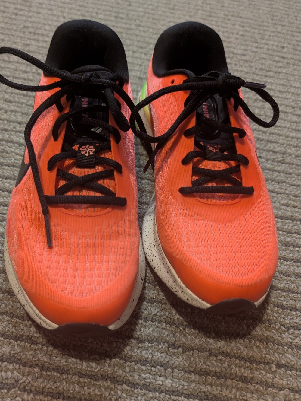 Nike Journey Run Size 7.5  HOT PUNCH Comfiride Sneakers Athletic Sporty  Nike ru